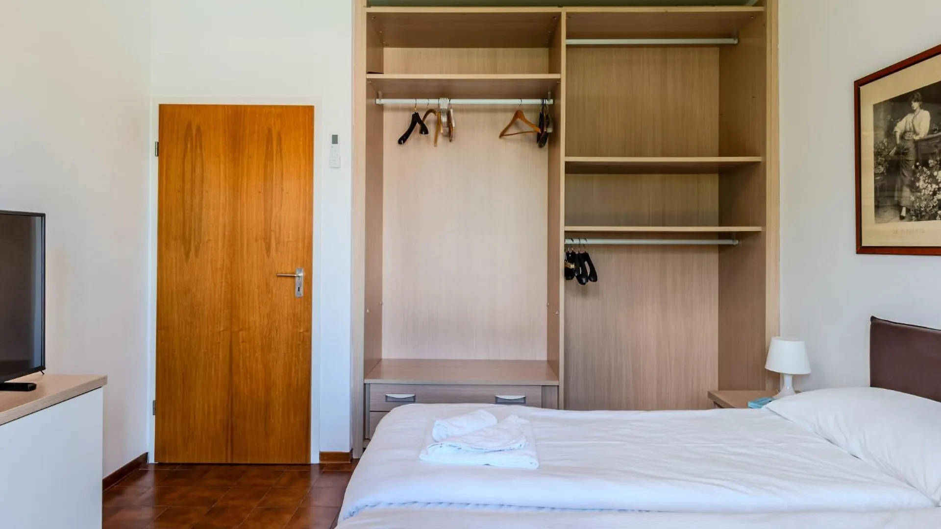 Apartment Domaso Central Apartment By Interhome Vercana 0*,  イタリア